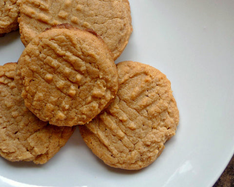 PEANUTBUTTER COOKIES